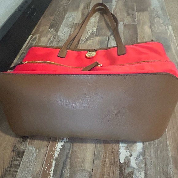 Michael Kors Kempton Medium Nylon Tote - Picture 9 of 16